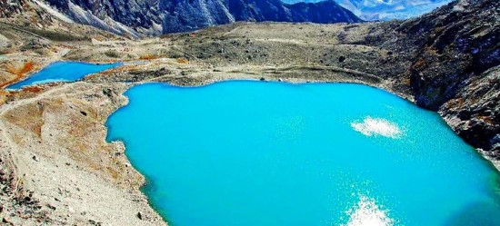 Damodar Kunda Helicopter Tour